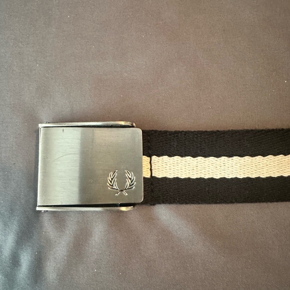 Fred Perry Black and White Belt with Silver Buckle - Picture 1 of 3